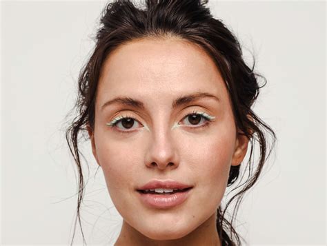 6 Ways to Use Clear Mascara In Your Beauty Routine