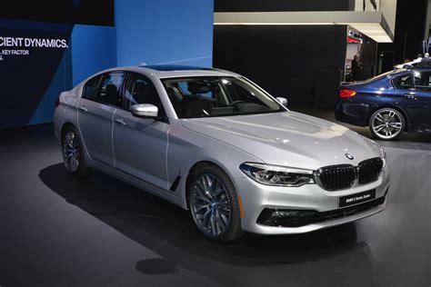 Detroit 2017: BMW G30 5-Series - GTspirit