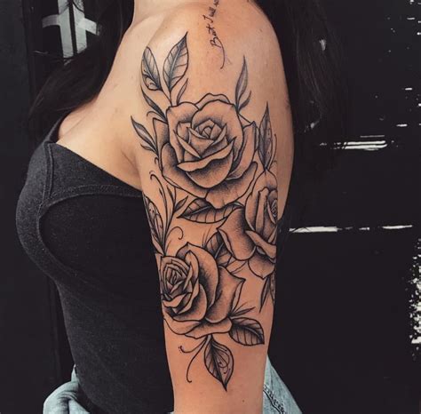 Tattoo Rosa No Braço Feminina - tatuagem de rosas no braço | Shoulder tattoo, Shoulder tattoos for ...