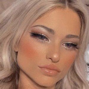 Danyell Lanza - Age, Family, Bio | Famous Birthdays