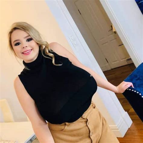 Vivian Blush Wiki | Age, Height, Photo & Net Worth