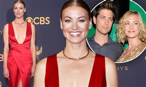 yvonne strahovski boyfriend break