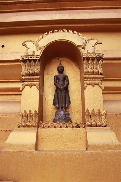 Savaka Phra alrededor imagen de archivo. Imagen de calma - 169273361