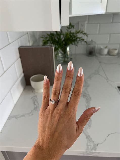Almond nails inspo | Short square acrylic nails, Round nails ...