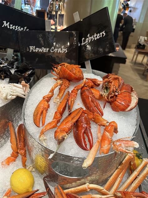 17 Seafood and Lobster Buffets in Singapore For a Luxurious Meal - Jiak