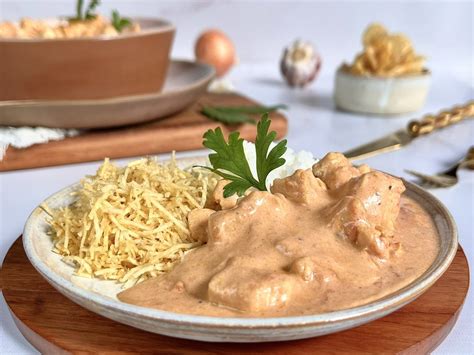Strogonoff De Frango Simples E Rápido - Strogonoff de frango simples e rápido - Receiteria