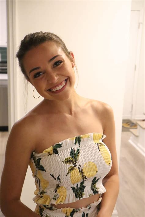 Amelia Jones : r/PrettyGirls