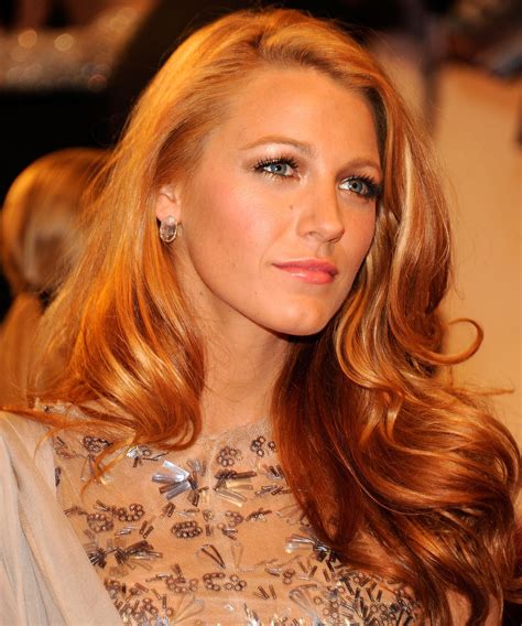 Cheveux Roux Avec Des Mèches Blondes