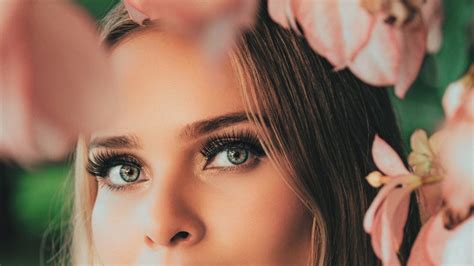 Come truccare gli occhi verdi: 5 Star a cui ispirarsi e look da copiare