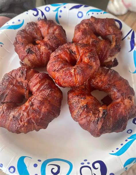 Bacon-Wrapped Burger Stuffed Onion Rings - Recipes Glonfo
