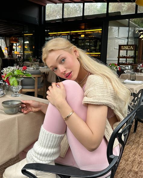 Duygu German | Anlat hayatım dinliyorum yalanlarını Pinkyy 💗