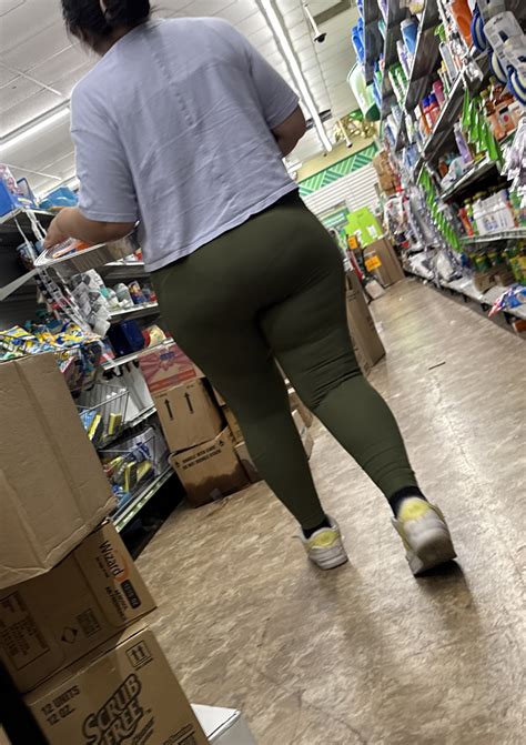 THICK LATINA, PETITE LATINA & MATURE LATINA - Spandex, Leggings & Yoga