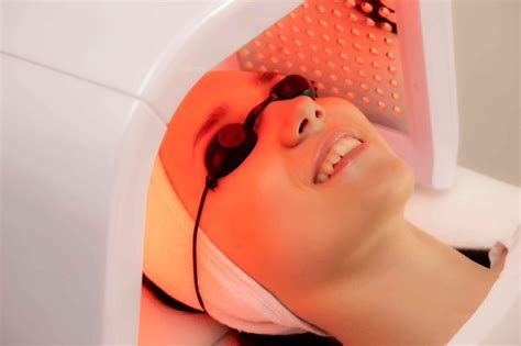 Photodynamic Therapy in Vancouver | Advanced Skin Care Solutions