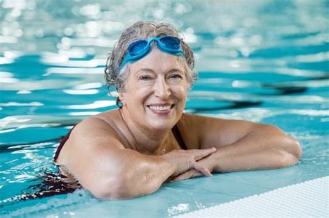 6 Top Benefits of Swimming for Seniors | Monroe Village