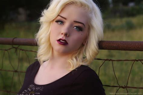 Peterson, Savanna May – The American Pin-Up