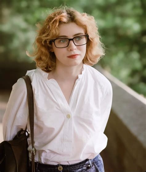 Sophia Lillis HD (@sophialillishd) • Instagram photos and videos