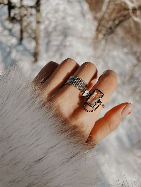Серебряное кольцо «Лед» с горным хрусталем еще крупнее