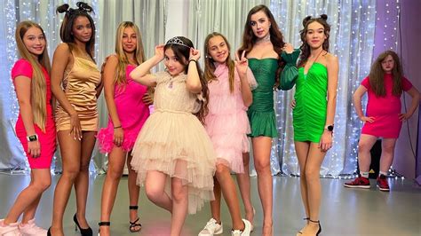 QUI SERA LA REINE DE L'ÉCOLE ? 👑 Сoncours sur le campus | KiKiDo Campus ...