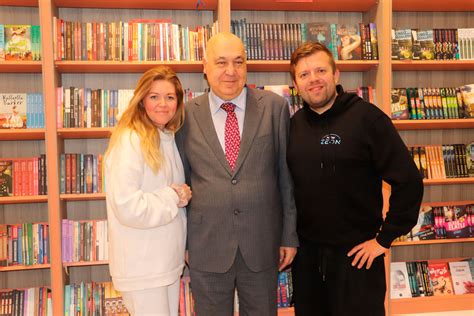 Kitab Klubu üzvlərinin Çingiz Abdullayev ilə görüşünü təşkil etdik ...