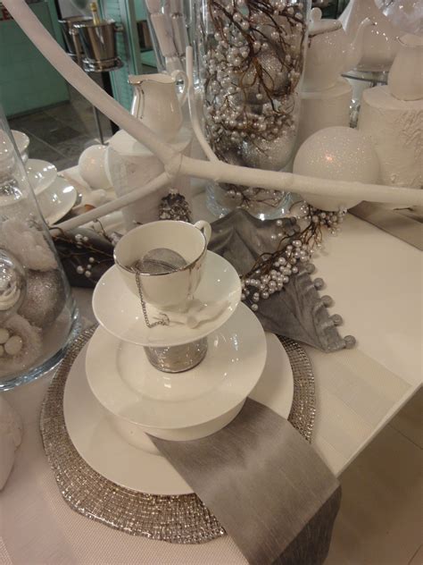 tabletop display themes