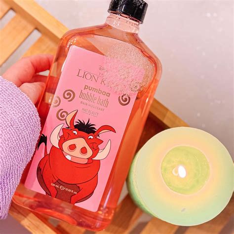 Lion King - Pumbaa Bubble Bath | The Lion King | Elbenwald