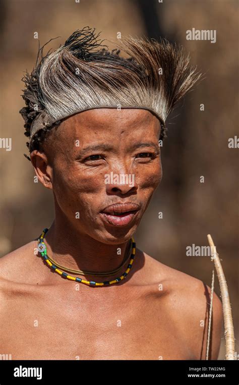 Khoisan hut hi-res stock photography and images - Alamy