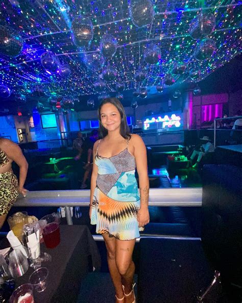 Alyssa West (@alyssa_west3) • Instagram photos and videos