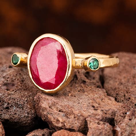 Yakut Ve Peridot Taşlı Altın Kaplama Damla Bayan Gümüş Yüzük Modeli