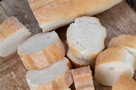 premium photo cut bread