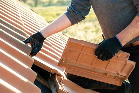 How to Seal Concrete Roof Tiles? - roofkeen.com