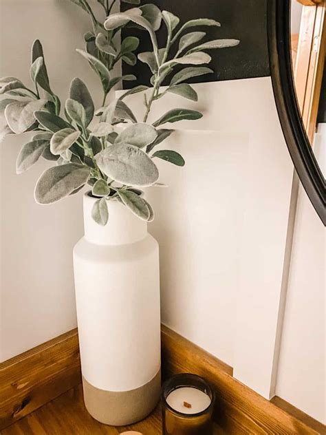 DIY Spray Painted Vases - Build It Thrifty