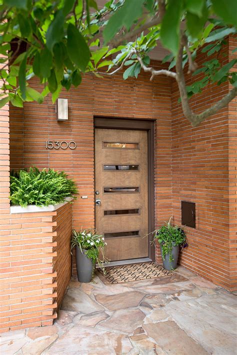 24 Front Door Decor Ideas for Maximum Curb Appeal