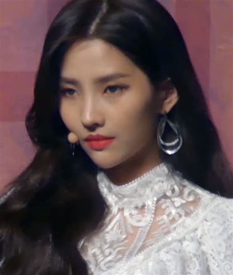 PRODUCE 40 ! girl group storyfic. - ⭐ ~ TRAINEE #20 - Wattpad