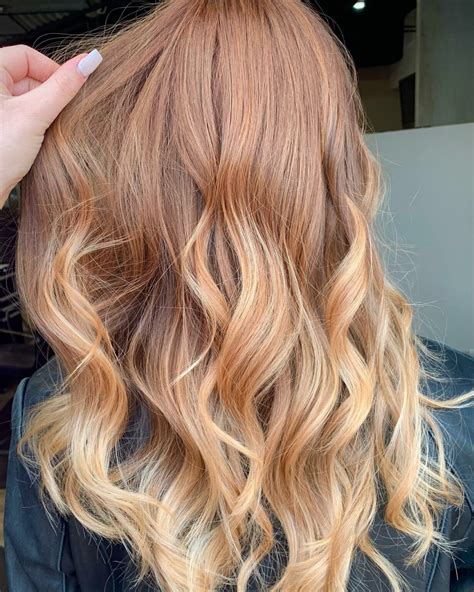 Strawberry Blonde Or Spicy? Red And Blonde Color Ideas For Your Next Salon Visit 2
