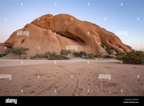 spitzkoppe sunrise  res stock photography  images alamy