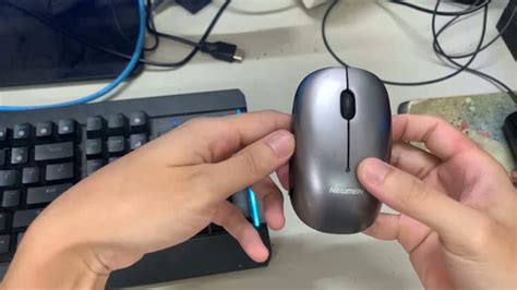 how do you connect a mouse to your laptop