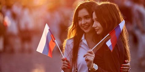 Молодежь Москвы создала «живую» карту России на Поклонной горе ...