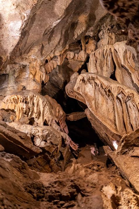 6 Best Caves in Arkansas to Visit - Twin Family Travels