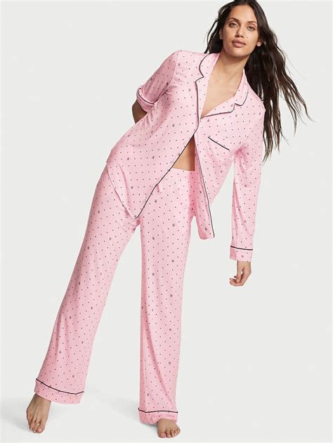 Модальный длинный пижамный комплект Victoria's Secret розовый в горох лого