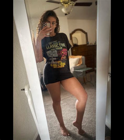 Samantha The Bomb | hump day dump 15 | Instagram