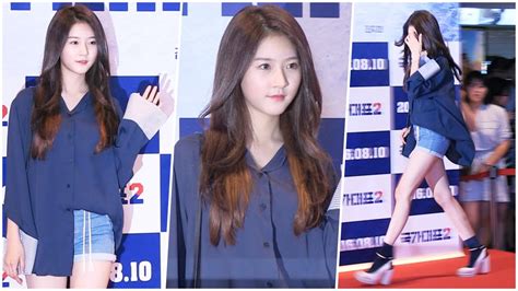 김새론(Kim Saeron) 폭풍성장! 탄성 자아내는 미모 @국가대표2 VIP시사회 (2016.08.01) - YouTube