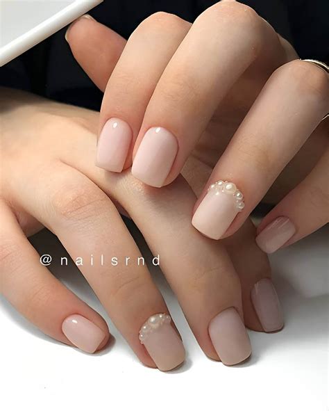 30 Simple Yet Stunning Nail Art Designs