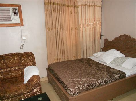 Deluxe Room In Canewood Hotels In Warri, Delta | Plistbooking.com | 301807