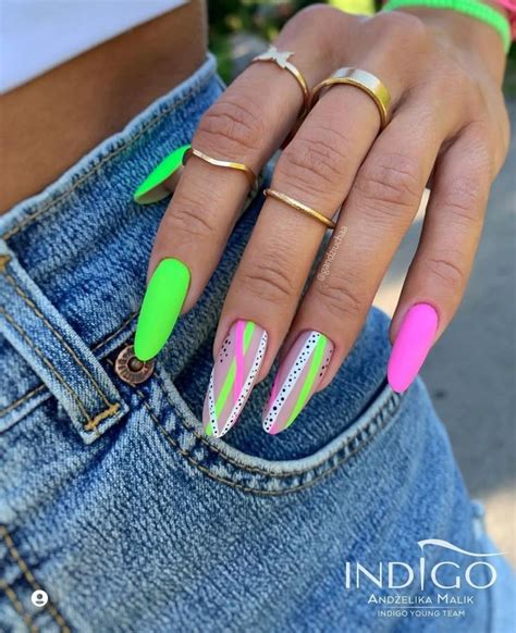 Pin by Valery Aguilera on Decorados para uñas cortas in 2024 | Acrylic ...