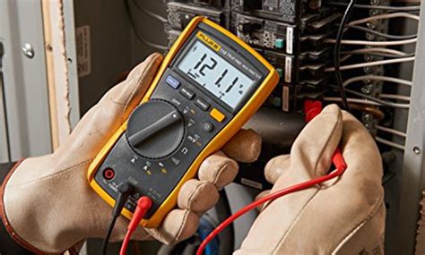 Fluke 115 Compact True-RMS Digital Multimeter Review - Tool Nerds