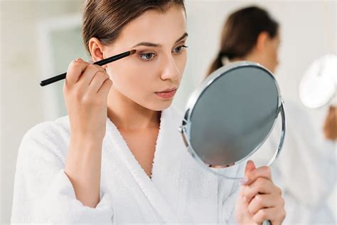 Smokey Eye Makeup for Beginners: A Step-by-Step Guide | Forest Essentials