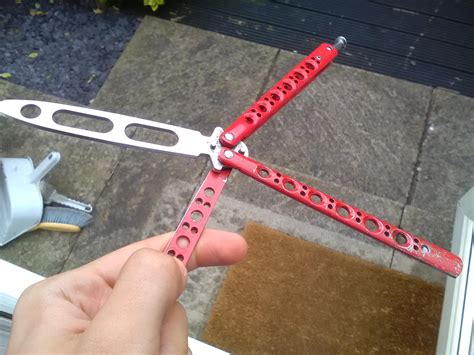 This balisong design is going to take over! : r/balisong