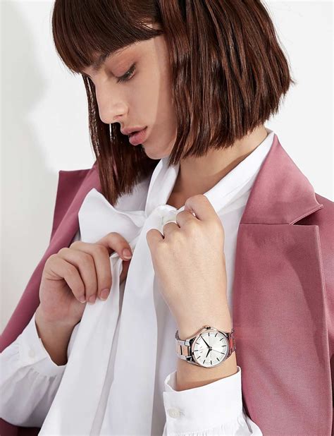 Женские часы Armani Exchange — купить на официальном сайте интернет ...