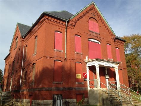 Medfield's Abandoned Insane Asylum - Locations of Lore