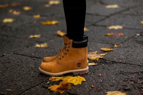 Timberland - miodowe buty w stylizacji na jesień